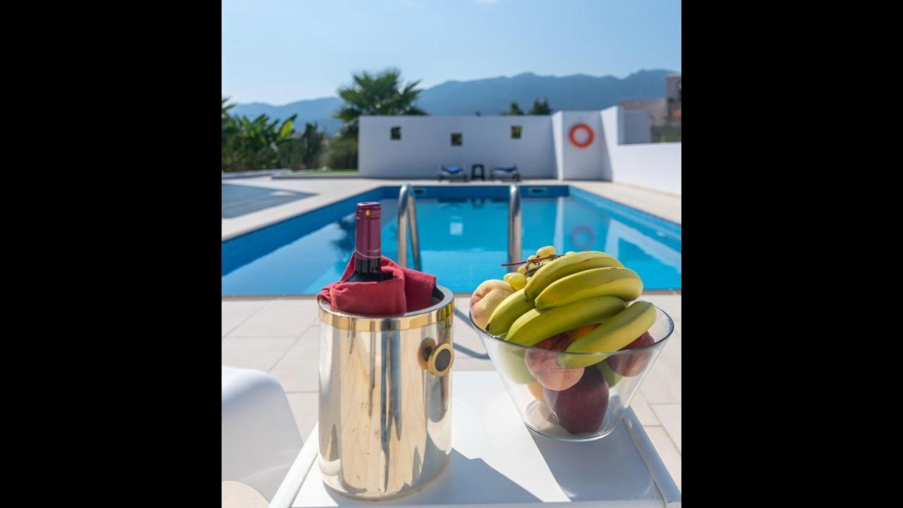 Xenos Villa 6 With A Private Pool Near The Sea Tigaki Extérieur photo